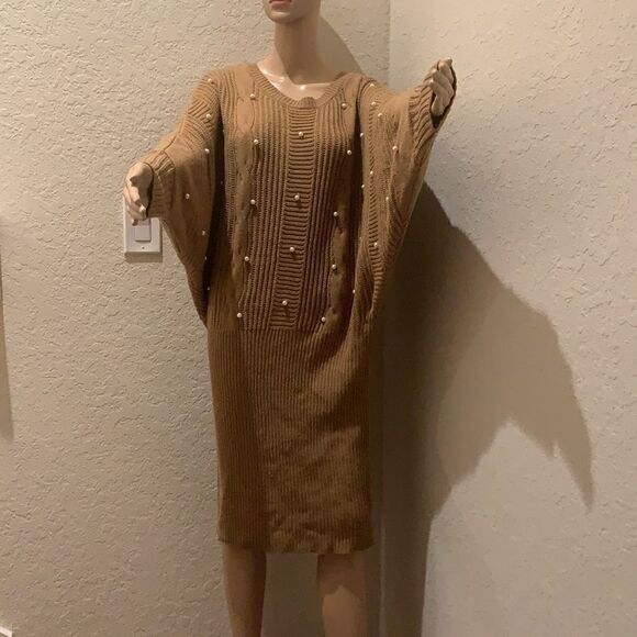 Cable Knit Camel Sweater Dress with Pearls - Picture 6 of 17